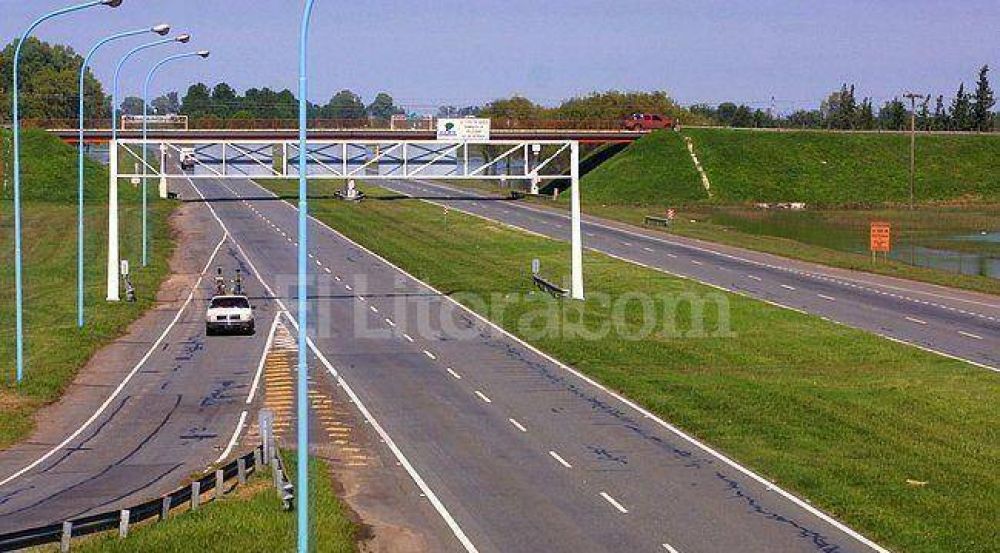 Firman la adjudicaci�n de la concesi�n de la autopista Santa Fe - Rosario