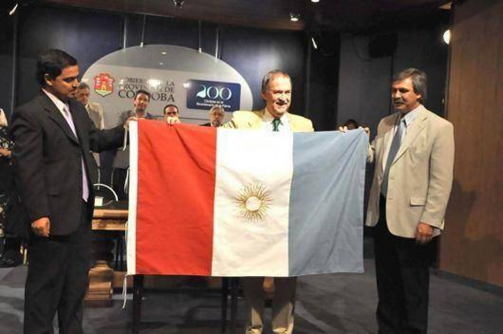 Hist�rico: Hoy izar�n por primera vez la Bandera de C�rdoba 