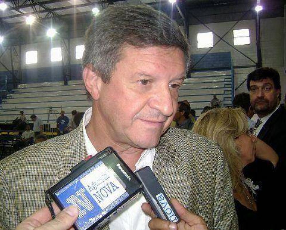 Para Oporto, ser� un 2011 �con la tensi�n l�gica� de una negociaci�n 