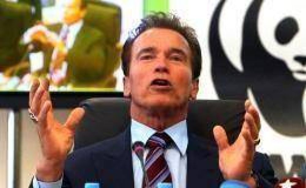 Schwarzenegger le dijo adi�s a California