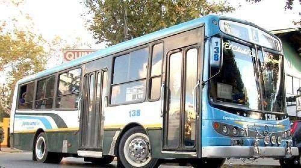 Los medios de transporte de Lomas deber�n contar con bot�n antip�nico y GPS