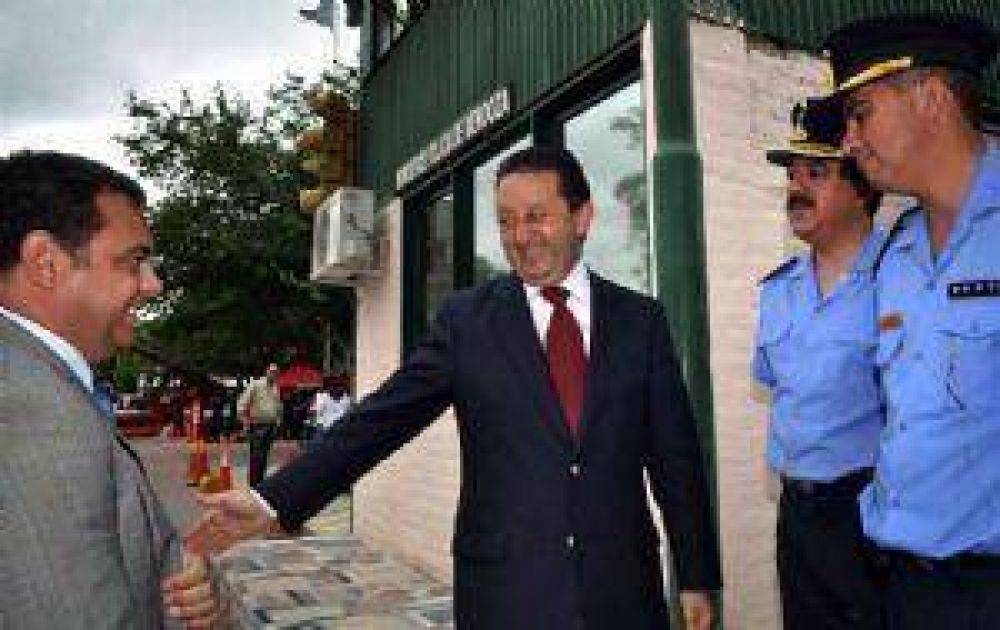 Jaque insiste con reformar la Constituci�n