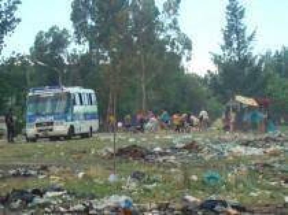 Aseguran que no recibieron notificaci�n judicial de desalojo D�a 24: Los asentados del Tri�ngulo esperan una promesa municipal para retirarse
