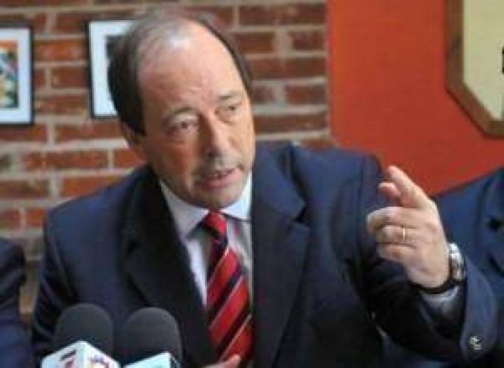 UCR Ernesto Sanz comienza su campa�a en Ramallo