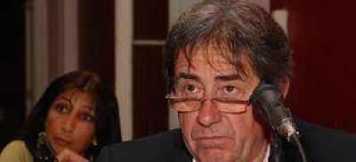 Para Petraglia �antes de agredir hay que mirarse en el espejo�