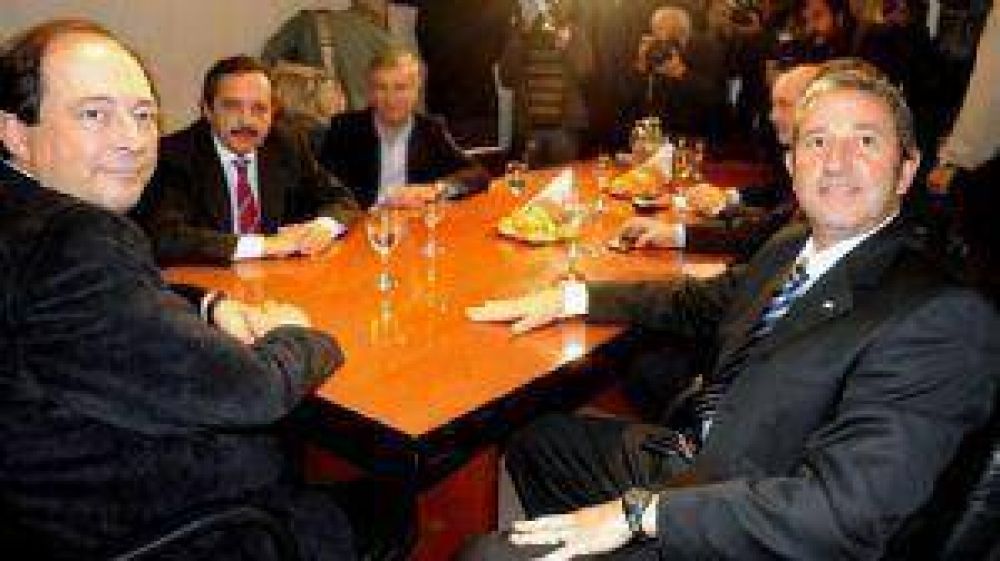 Candidatura de Sanz enreda a la interna local de la UCR