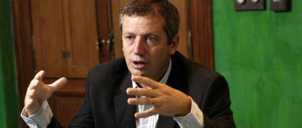 Monz� va a trabajar "en un armado con perfil peronista para Mauricio"