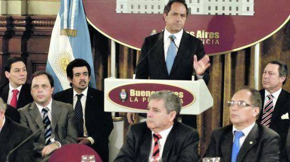 Cita en el c�mping de Moyano para acordar una tregua