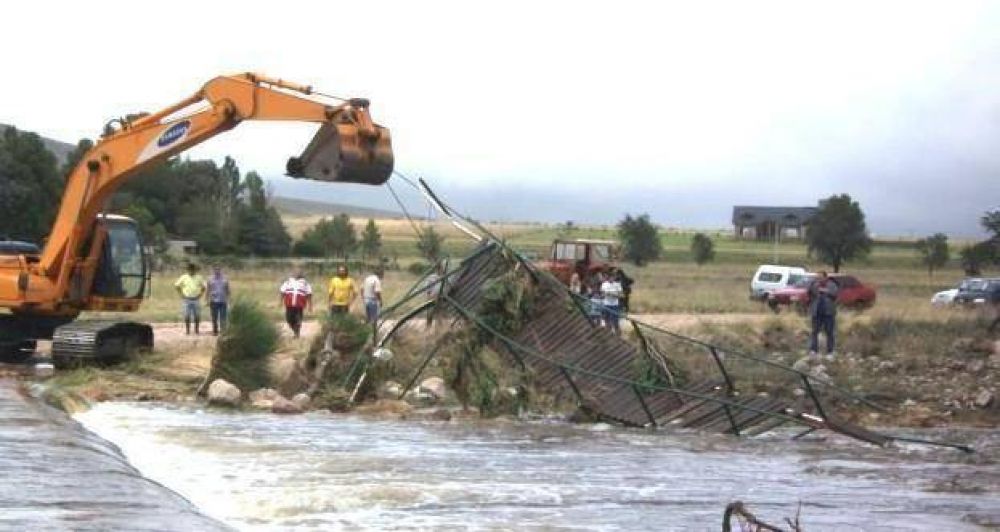 Piden urgente reconstrucci�n del puente de Villa Serrana La Gruta y Protecci�n de Recursos Naturales