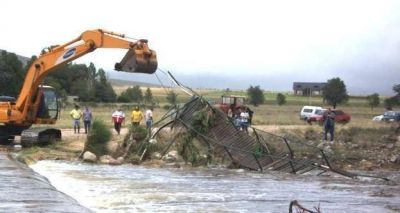 Piden urgente reconstrucci�n del puente de Villa Serrana La Gruta y Protecci�n de Recursos Naturales