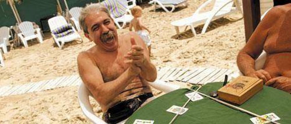 �No veo por qu� me tienen que pedir la renuncia�, dice An�bal