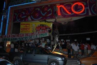 Trabajadores de casinos extender�an hasta el mi�rcoles la protesta en toda la provincia 