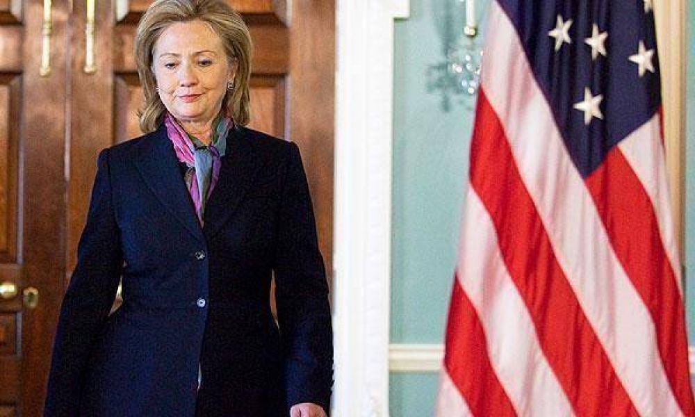 Clinton insta a pa�ses �rabes a presionar a Ir�n para el fin del plan nuclear