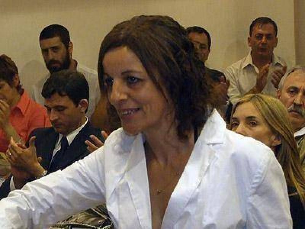 SAN VICENTE | CR�TICA A LA GESTI�N Costa: �Di Sabatino no tiene intenci�n de reunirse con la oposici�n�