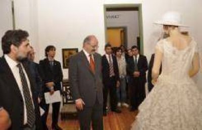 El ministro Tomada visit� ayer el Centro Cultural del Bicentenario