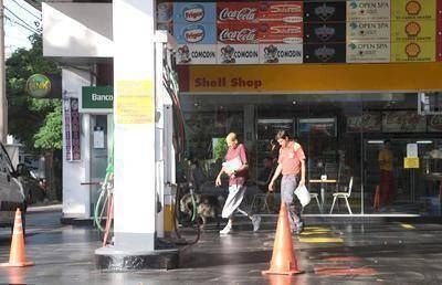 Hubo escasez de combustible en algunas estaciones de servicio de la zona c�ntrica