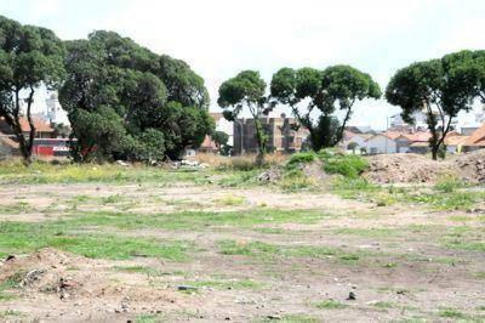 Preocupaci�n de los vecinos que viven frente a la Canchita de Bomberos