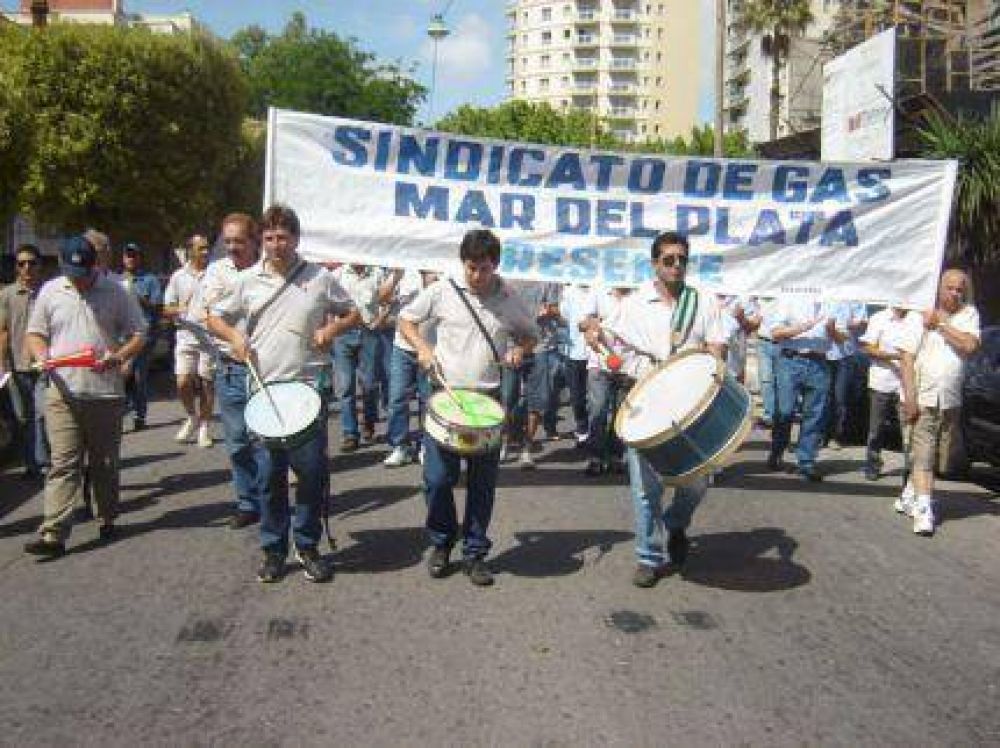 Jornada de movilizaci�n y de paro de trabajadores de Camuzzi Gas Pampeana