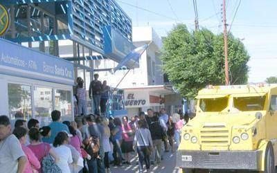 Concejal de Caleta pide optimizar servicio de cajeros autom�ticos