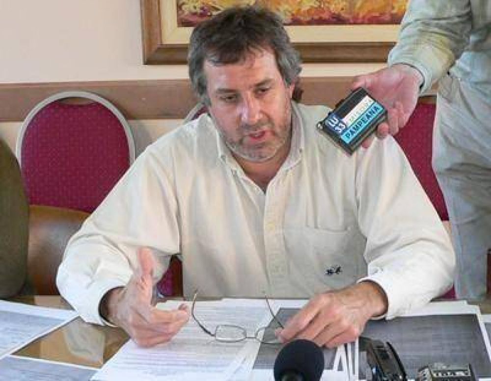 Peppino: "La ciudad est� destruida y a Jorge le da por hacerse el comediante"