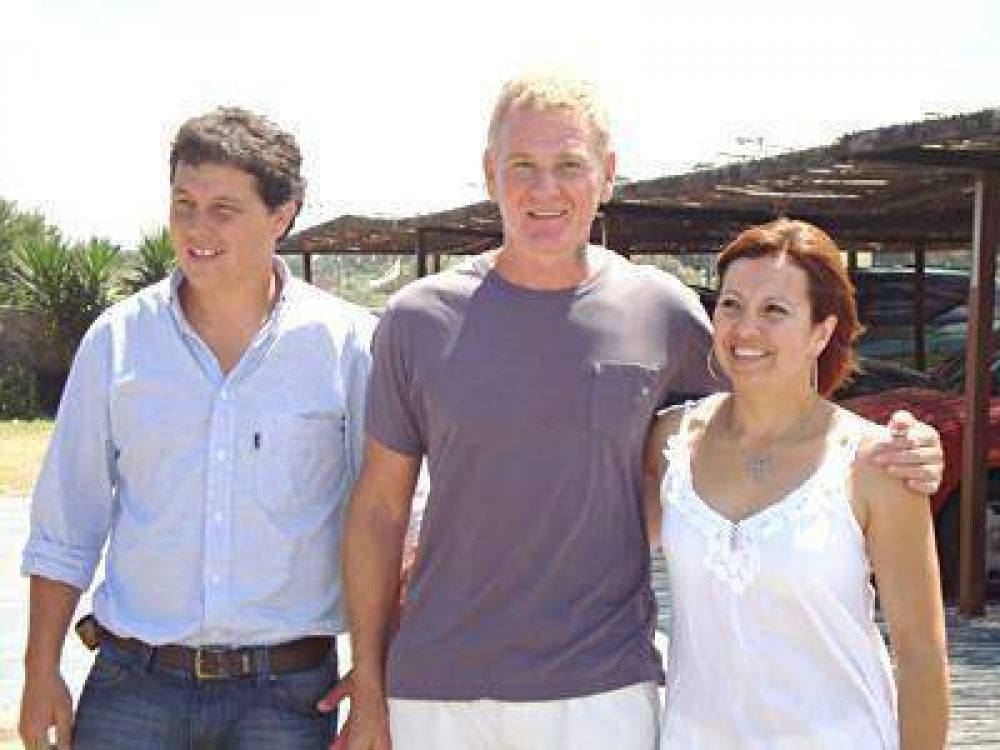 De Narv�ez, con referentes partidarios en Miramar