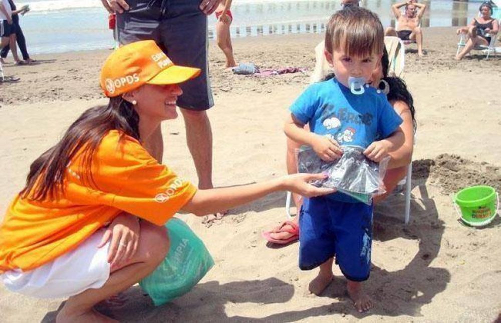 La campa�a �Playas limpias� contin�a en Mar del Plata