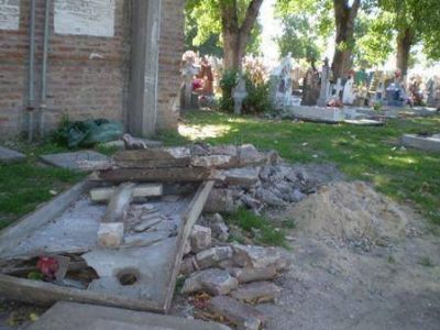 �Qu� pasa en el Cementerio?