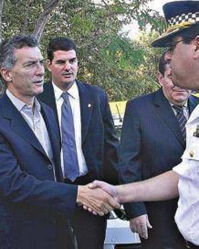 Mauricio Macri sigue jugando a dos puntas