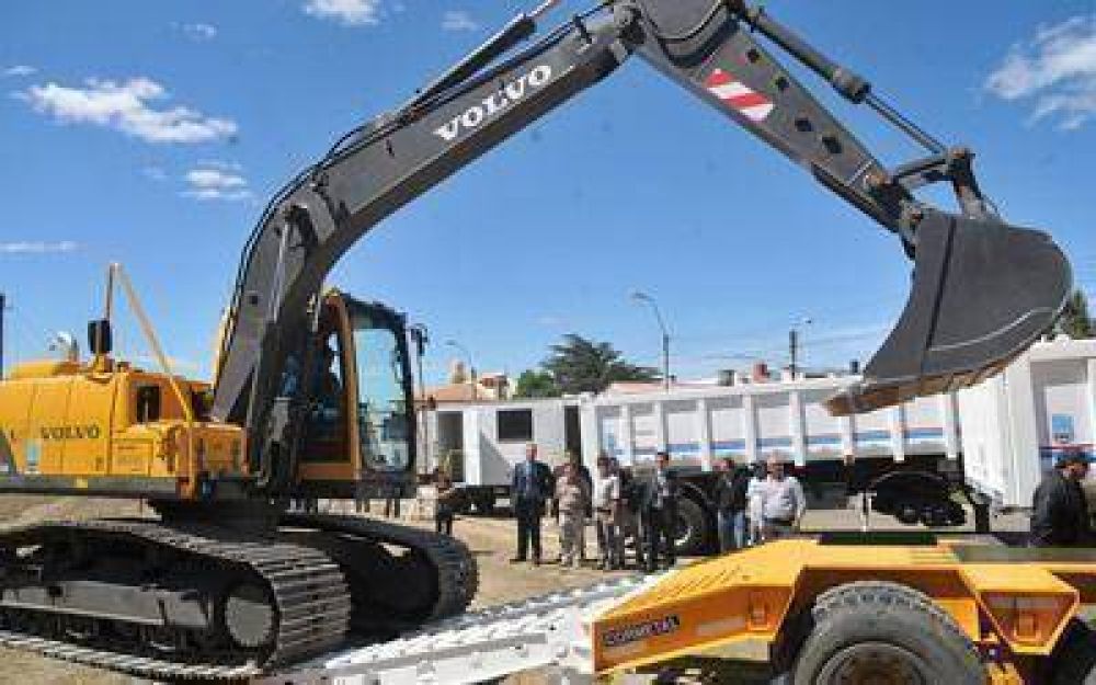 La Municipalidad invirti� $6,5 millones para renovar flota de m�quinas viales