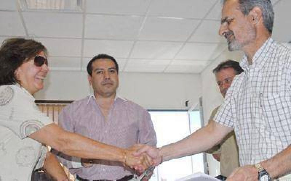 Entregaron subsidios a productores rurales de la zona sur de Chubut