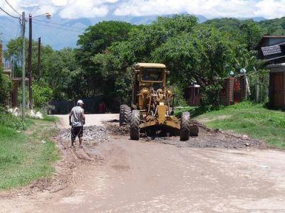 Peligroso barrial en el acceso a Campo Verde