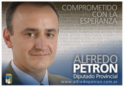 El candidato a diputado  Alfredo Petron presento su lista ante los medios Salte�os