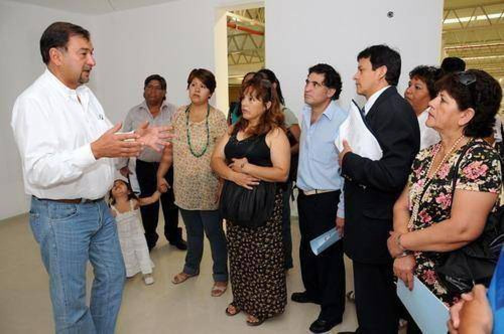 Isa de recorrida con instituciones barriales en la nueva etapa de ccm