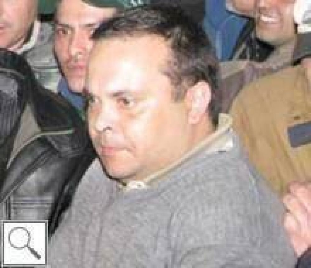 Gabriel Ziegler distribuy� un comunicado cr�tico contra Azil