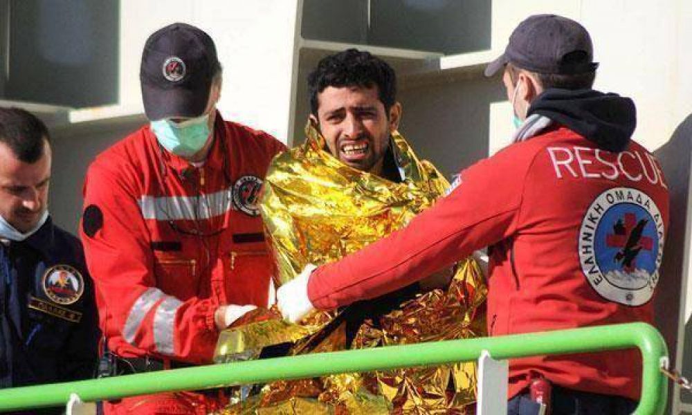 Grecia: se hundi� un barco de inmigrantes frente a la costa