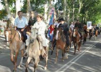 Zamora particip� de desfile gaucho 