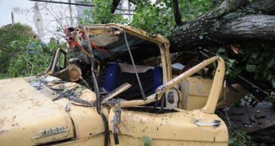 El temporal que azot� a la ciudad provoc� un muerto en zona oeste y calles anegadas
