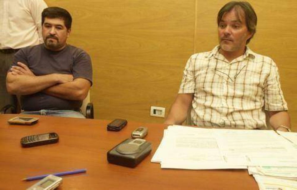 HABL� EL ABOGADO DE UN GRUPO DE TRABAJADORES