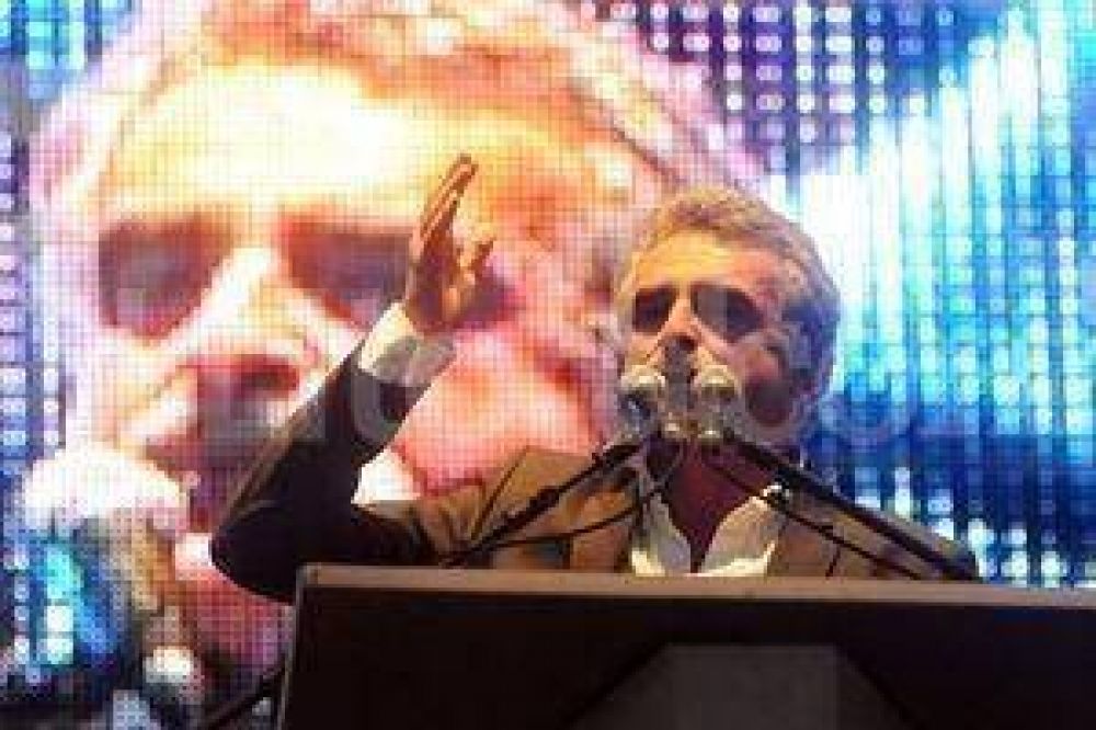 Para Agust�n Rossi "el paro del campo tiene caracter�sticas pol�ticas"