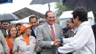 Seg�n Alperovich, la protesta del campo persigue fines electorales