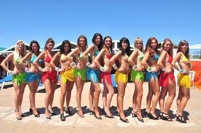 Presentaron a las doce postulantes a Reina Nacional de los Pescadores