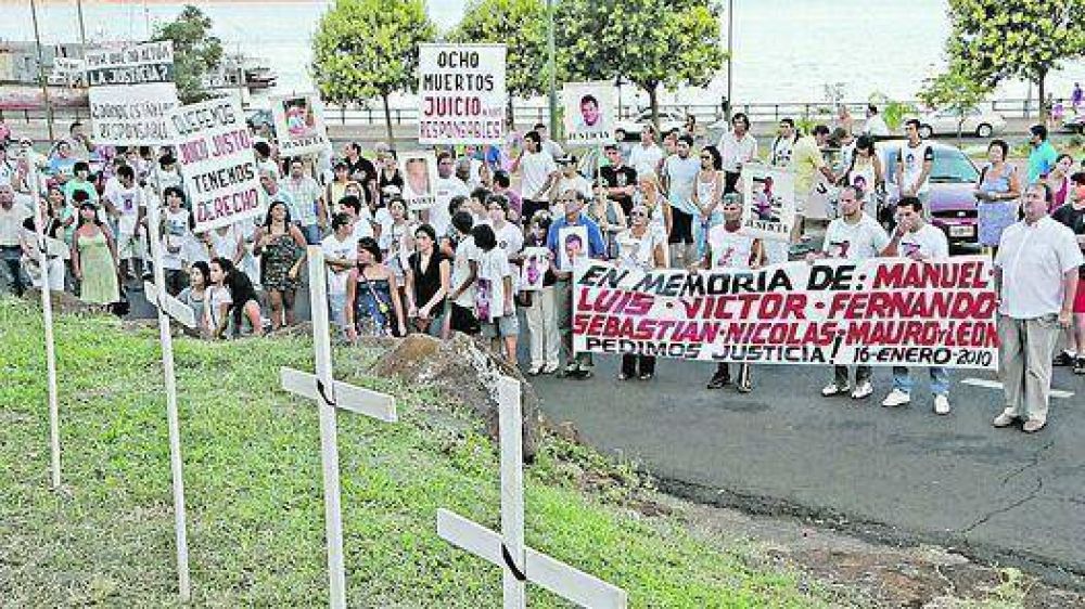  Reclaman que se retome la causa por la muerte de ocho nadadores
