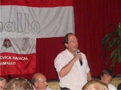 UCR-CANTERA POPULAR  La Cantera Popular Campana estuvo junto a Ernesto Sanz en la ciudad de Ramallo.