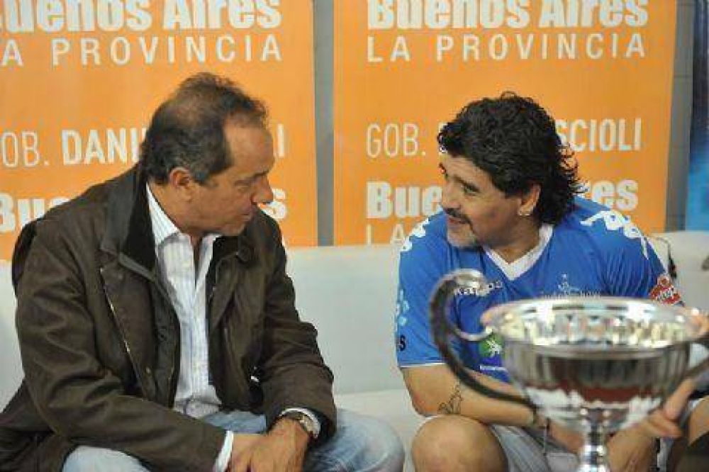 Diego elogi� a Scioli: �Nos tiene siempre presente a los deportistas�
