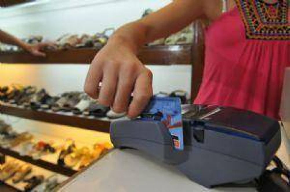 Cuatro de cada diez comercios no hacen cobros electr�nicos