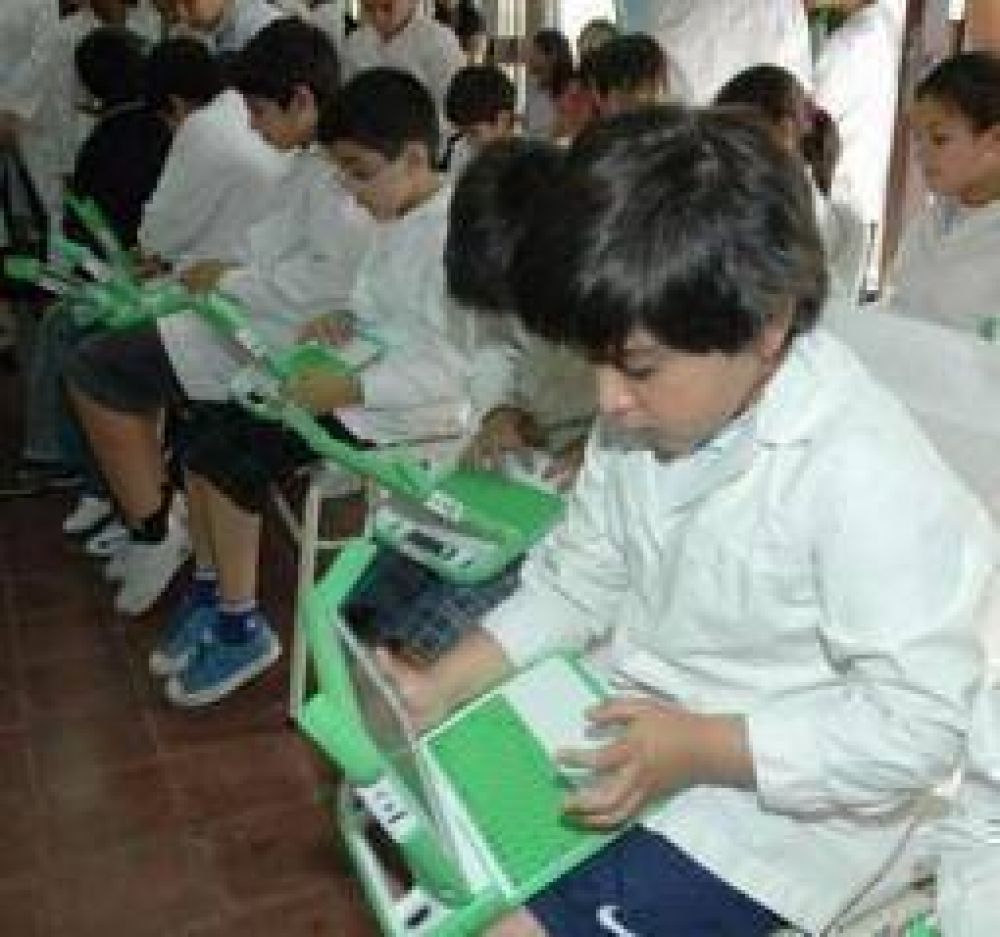 El programa �Joaqu�n V. Gonz�lez� sigue recibiendo elogios de la prensa nacional