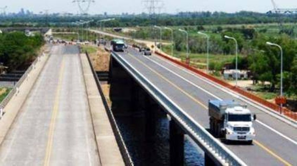 Se inaugura la Autov�a de la Ruta 168