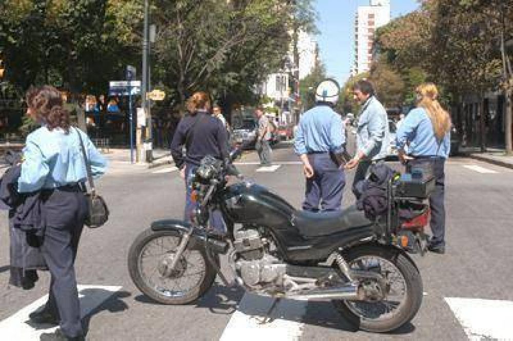 Modernizar�n la flota de la Direcci�n de Tr�nsito con camionetas nuevas