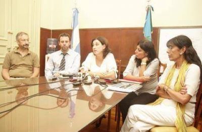 ANTE LA PROBLEM�TICA GENERADA POR CURTARSA Rosso anunci� la realizaci�n de un estudio epidemiol�gico en J�uregui