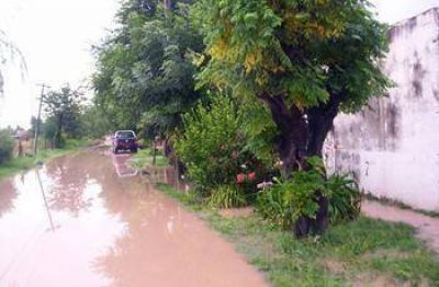 Las lluvias muestran el abandono del estado Mucho malestar en los vecinos de Juana Mar�a por inundaci�n